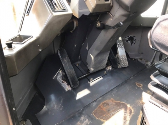 ขายรถตักล้อยาง TCM L40 รถนอกนำเข้าจากญี่ปุ่น สภาพสวยพร้อมใช้ มีVDOการทำงานครับ ขายรถตักล้อยาง TCM L40 รถนอกนำเข้าจากญี่ปุ่น สภาพสวยพร้อมใช้ มีVDOการทำงานครับ