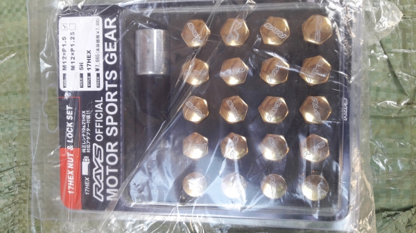 น๊อตล้อ RAYS แบบ 20 ตัว มีทุกสี