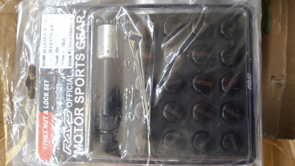 น๊อตล้อ RAYS แบบ 20 ตัว มีทุกสี