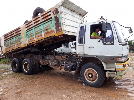 ขายด่วน 10 ล้อ HINO FM2K เครื่องK13D 260 แรง มีระบบลากลูก ชโลร์ เครื่อง เกียร์ดี คัชชีสวย ยางพร้อมใช