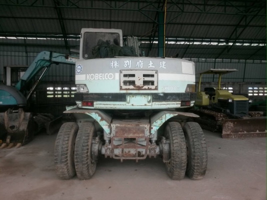 ขายด่วน รถขุดล้อยาง ขนาด 10 ตัน KOBELCO  SK100W