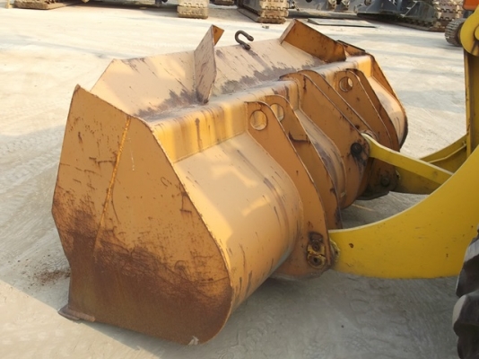 ขายรถตัก Komatsu 515 ปึ 1979 9,823 ชม สนใจ 061-4194021 NDT Thailand Line : 0614194021 พรภวิษย์