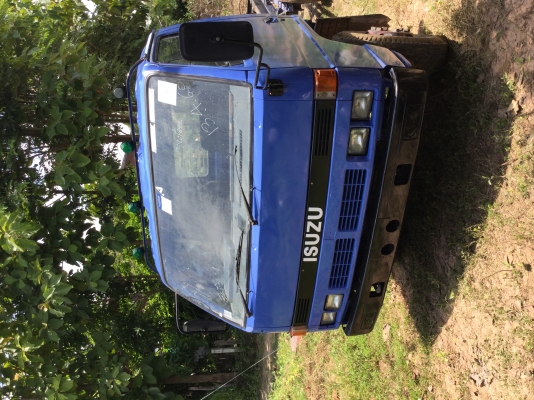 ขาย205,000บาทครับ6ล้อNPR59pยาว5เมตร115โทร094 9168430