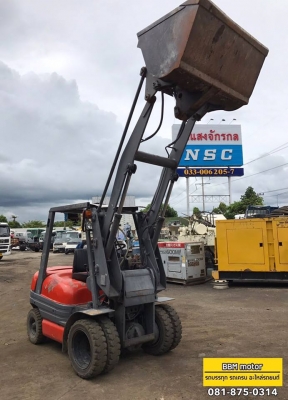 รถตักโตโยต้า 4SD10