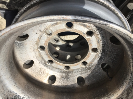 ขายกะทะล้ออลูมิเนียมสำหรับรถ 10 ล้อ 8 รู มือสองสภาพดี มีทั้งหมด 11 ลูก เหมาหมดคิดราคาพิเศษ นำเข้าเองจากประเทศญี่ปุ่น 100\%