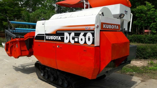 ขายรถเกี่ยวข้าว คูโบต้าDC60ร่องกระสอบ เช็คใหม่ทั้งคันช่วงล่างใหม่สภาพพร้อมใช้งาน