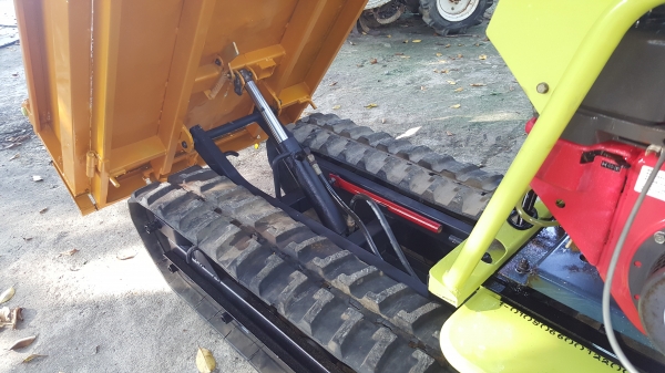 รถบรรทุกการเกษตรและก่อสร้าง รหัสสินค้า E2 - 13 ยกดั้มด้วยไฮดรอลิค รับน้ำหนักบรรทุกได้ 500 K เดินหน้า 3 ถอยหลัง 2 เกียร์