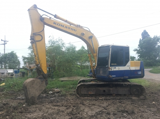 ขายKomatsu Pc120-5 สภาพสวยพร้อมใช้งาน เครื่องดี ช่วงล่างดี เอวไม่หลวมใบแทร็ก70เต็ม