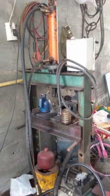 ขายเหมาเครื่องมิลลิ่ง.  ตู้พ่นทราย. เครื่องอัดไฮโดรลิกไฟฟ้า.หัวจับกลึง