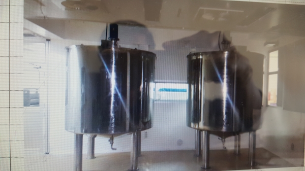 ถังผสมชั้นเดียวสเตนเลส 316 ขนาด 4,000 ลิตรจำนวน 2ใบๆละ 82,000 บาท