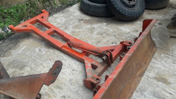 ขาย12.500บาท ใบดันคูโบต้า 36แรง คานล่าง กระบอก สภาพดี