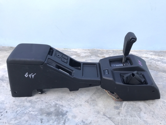 คอลโซลกลาง ครอบเกียร์ isuzu mu สีดำ tfr dragon cameo 2000บาท