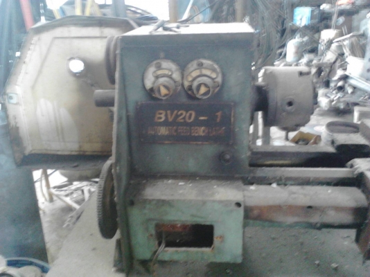 ขายด่วน แท่นกลึง 1ม. กลึงเกียวได้ ขาย 6000    (ไม่มีไดร์)