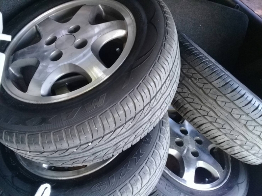 แม๊กฮอนด้าขอบ 14 ขนาด 4 รู 100 ยางสวยๆ 185/65R14  MAXXIS ปี14 ชุด 4 ล้อ โทร.081-427-3941