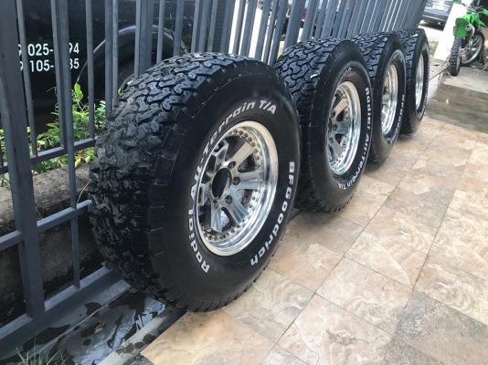 ขายล้อ ขอบ16x8et+13 6/139 แท้ญี่ปุ่น. พร้อมยางbf