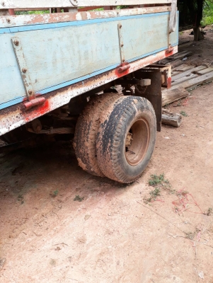 ขวยรถอีแต๋น