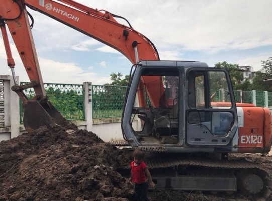 ขาย!! >>> Hitachi Ex120 รุ่น 3 พร้อมใช้งาน ไฟฟ้าครบ <<< เบอร์ติดต่อ 098-7155789