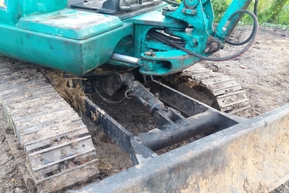 ขาย!! >>> Komatsu Pc30 รุ่น 7 ปั้มนิ้ว ช่วงล่างเต็ม <<< เบอร์ติดต่อ 098-7155789