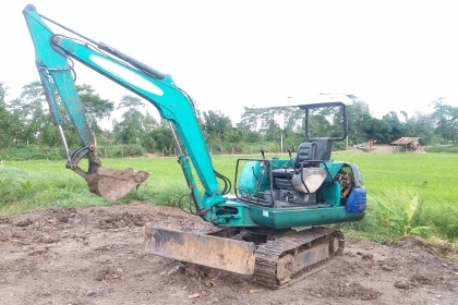 ขาย!! >>> Komatsu Pc30 รุ่น 7 ปั้มนิ้ว ช่วงล่างเต็ม <<< เบอร์ติดต่อ 098-7155789