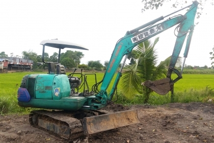 ขาย!! >>> Komatsu Pc30 รุ่น 7 ปั้มนิ้ว ช่วงล่างเต็ม <<< เบอร์ติดต่อ 098-7155789