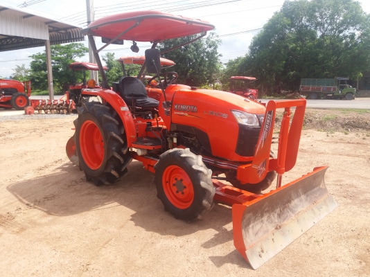 ขายรถไถคูโบต้าL3608.  (สีเดิม) พร้อมใบมีด+ผานพรวนตราช้าง ราคา285,000ราคาต่อรองได้สภาพพร้อมใช้งานระบบสมบูร