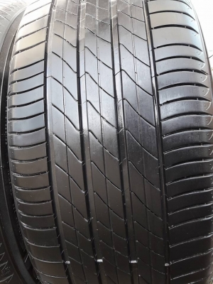 ยางมือสอง MICHELIN รุ่น PRIMACY.3ST 225 50R17 สัปดาห์ที่36 ปี2016 ยางติดรถปี2017 สภาพสวยมากๆ90\% ดอกยางเต็มๆ90\%คุ้มสุดๆใช้อีกยาวๆไม่แพง ยางมือสอง MICHELIN รุ่น PRIMACY.3ST 225 50R17 สัปดาห์ที่36 ปี2016 ยางติดรถปี2017 สภาพสวยมากๆ90\% ดอกยางเต็มๆ90\%คุ้มสุดๆใช้อีกยาวๆไม่แพง