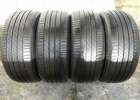 ยางมือสอง MICHELIN รุ่น PRIMACY.3ST 225 50R17 สัปดาห์ที่36 ปี2016 ยางติดรถปี2017 สภาพสวยมากๆ90\% ดอกยางเต็มๆ90\%คุ้มสุดๆใช้อีกยาวๆไม่แพง