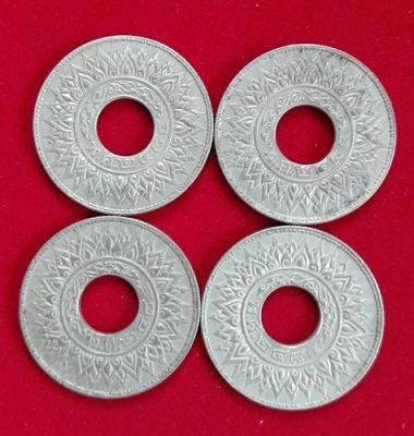 เหรียญ 10 สตางค์ ปี 2484 จำนวน 4 เหรียญ ติดต่อ 098-1861608 เหรียญ 10 สตางค์ ปี 2484 จำนวน 4 เหรียญ ติดต่อ 098-1861608