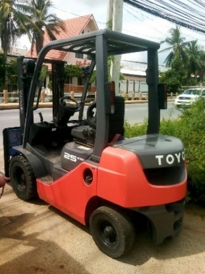 โฟล์คลิฟ TOYOTA#8 ดีเซล เสา3เมตร 2.5 ตัน (8FD25) นำเข้าจากญี่ปุ่น รถสวยพร้อมใช้ เยี่ยมชมเครื่องจักร โฟล์คลิฟท์ รอก นับ1,000รายการจากญี่ปุ่น www.paholgroup.com