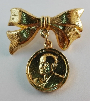 เหรียญโบว์สมเด็จโตฯ ปี 2515 พิธีสมเด็จ 100 ปี หายากสวยมาก 065-0826958 เหรียญโบว์สมเด็จโตฯ ปี 2515 พิธีสมเด็จ 100 ปี หายากสวยมาก 065-0826958