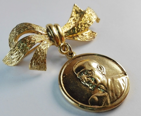 เหรียญโบว์สมเด็จโตฯ ปี 2515 พิธีสมเด็จ 100 ปี หายากสวยมาก 065-0826958