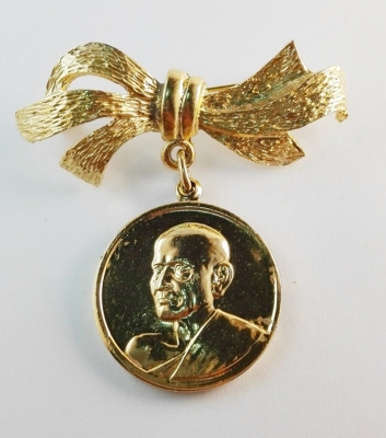 เหรียญโบว์สมเด็จโตฯ ปี 2515 พิธีสมเด็จ 100 ปี หายากสวยมาก 065-0826958 เหรียญโบว์สมเด็จโตฯ ปี 2515 พิธีสมเด็จ 100 ปี หายากสวยมาก 065-0826958