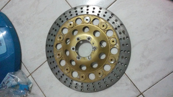 ชายอะไหล่มอไซค