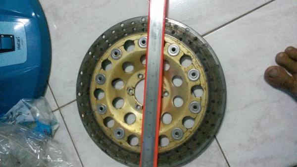 ชายอะไหล่มอไซค