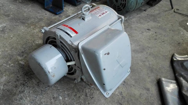 ** SOLD ** มอเตอร์ Mitsubishi 3 HP 220V 2 สายไฟบ้านลวดเดิมๆพร้อมใช้