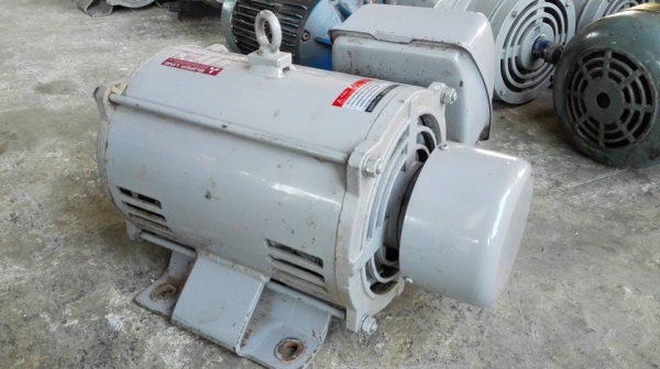 ** SOLD ** มอเตอร์ Mitsubishi 3 HP 220V 2 สายไฟบ้านลวดเดิมๆพร้อมใช้