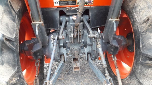 ขายรถไถL4708ใบมีดผาลพรวนพร้อมใช้ครับ ขายรถไถL4708ใบมีดผาลพรวนพร้อมใช้ครับ