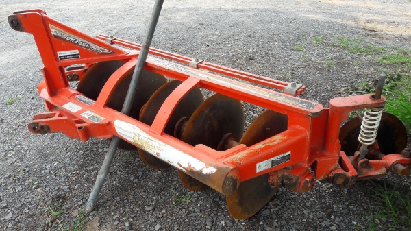 ขายรถไถL4708ใบมีดผาลพรวนพร้อมใช้ครับ ขายรถไถL4708ใบมีดผาลพรวนพร้อมใช้ครับ