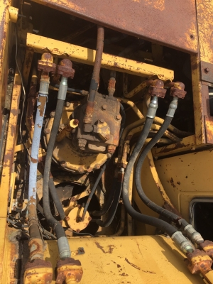 Komatsu200-3ตูดแดงคอลโทรนสั้น รถเดิมๆมือเดียวป้ายแดง รถบอดี้เดิมๆสดๆ 450,000฿ต่อรองได้0819468081