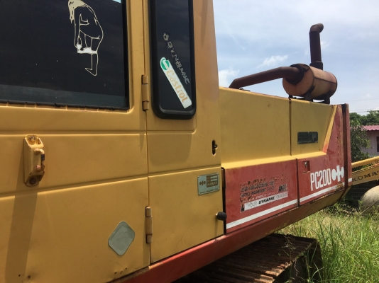 Komatsu200-3ตูดแดงคอลโทรนสั้น รถเดิมๆมือเดียวป้ายแดง รถบอดี้เดิมๆสดๆ 450,000฿ต่อรองได้0819468081