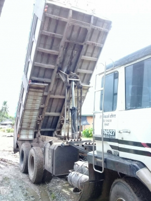 ขายด่วนคับหลงMA เครื่อง6D15โบอินเตอร์เกียร10Speet ดั้มกะบะพื้นเสตนเลดฝาข้างเสตนเลด พร้อมใช้ยางหน้า11R22.5. ราคา600000ต่อรอง