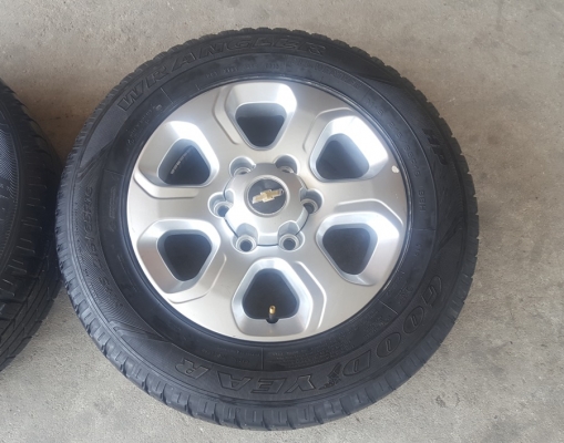 ขายล้อ Chevrolet 16 ยาง215/65/16  4 ล้อ