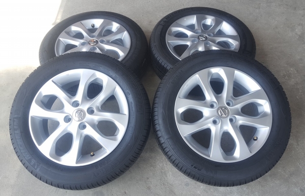 ขายล้อNISSAN March TOP 15 MC  ยางปี15 4 ล้อ