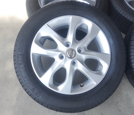 ขายล้อNISSAN March TOP 15 MC  ยางปี15 4 ล้อ