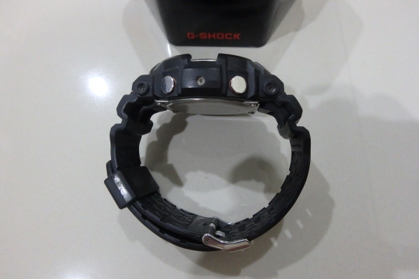 CASIO G-shock รุ่น GA-200-1ADR สีดำ ของแท้ สภาพใหม่ มีกล่อง ส่งฟรี