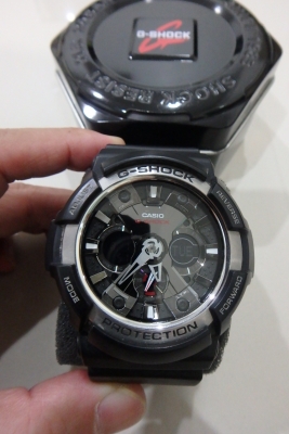 CASIO G-shock รุ่น GA-200-1ADR สีดำ ของแท้ สภาพใหม่ มีกล่อง ส่งฟรี