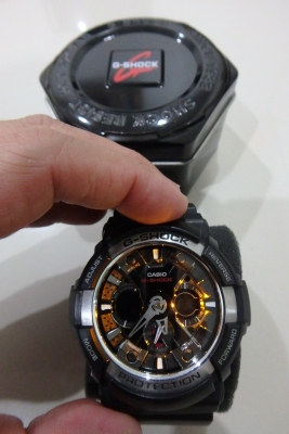 CASIO G-shock รุ่น GA-200-1ADR สีดำ ของแท้ สภาพใหม่ มีกล่อง ส่งฟรี