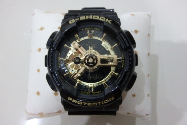 นาฬิกา CASIO G-shock รุ่น GA-110GB-1ADR สีดำทอง ของแท้ สภาพใหม่ ส่งฟรี