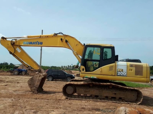 ขาย 1,370,000 บาท KOMATSU PC200-7 ทำงาน 2x,xxx ชม . เครื่องดี ปั้มแรง โช่หนา เอวแน่น ไฟฟ้าครบ แอร์เย็น เอกสารอินวอยท์   รถอยู่ จ.โคราช โทร&amp;ไอดีไลน์ 0610710295