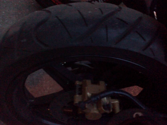 ขาย YAMAHA R15 ปี 58 สภาพเครื่องดีเดิมๆ ภายนอกสวย ไม่มีรอยล้ม ยางหน้าหลังดอกเต็ม เล่มพร้อมชุดโอน